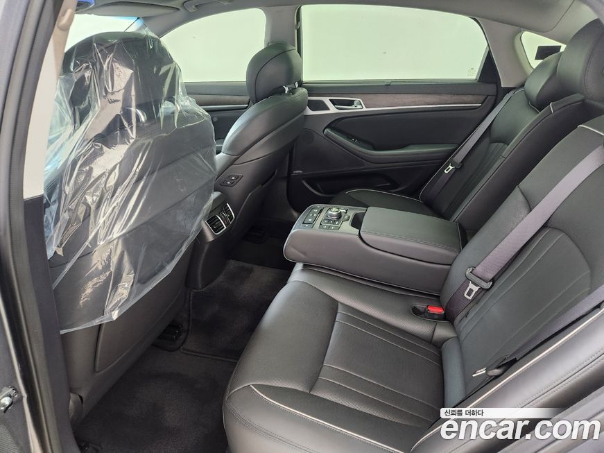 Hyundai Genesis 2016