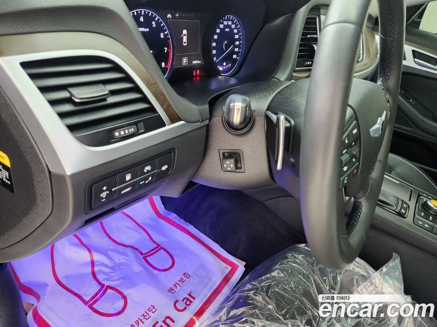 Hyundai Genesis 2016