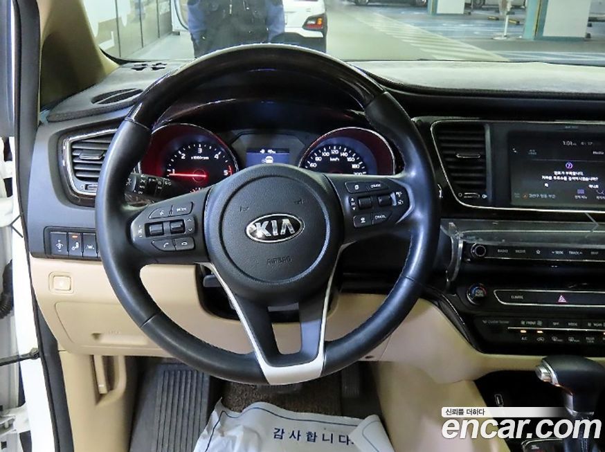 Kia Canival 2019