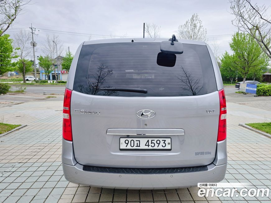 Hyundai Starex 2018
