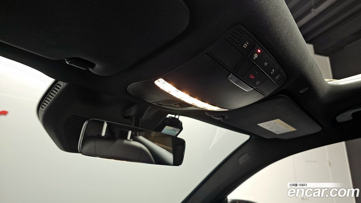 Mercedes-Benz GLC-Class 2021