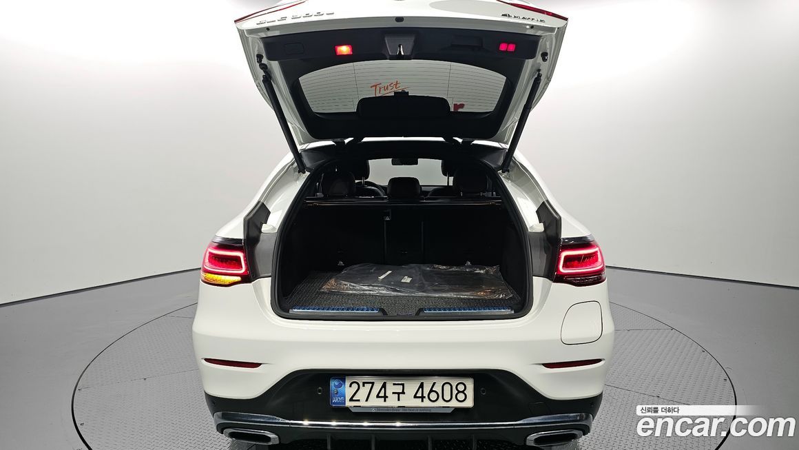 Mercedes-Benz GLC-Class 2021