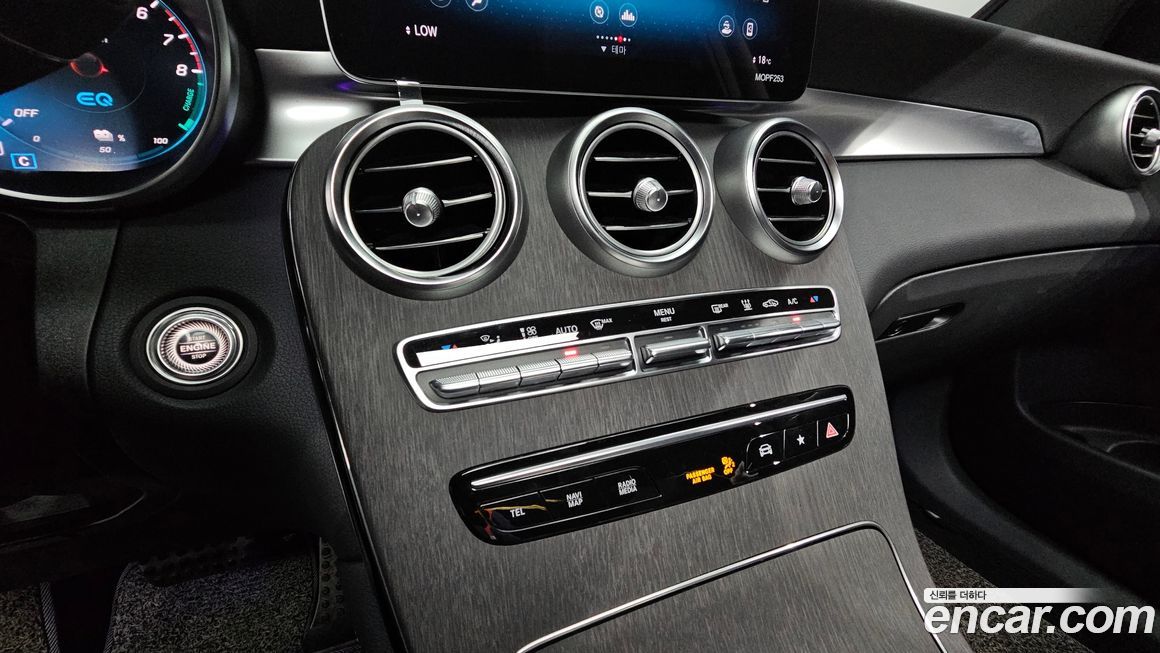 Mercedes-Benz GLC-Class 2021