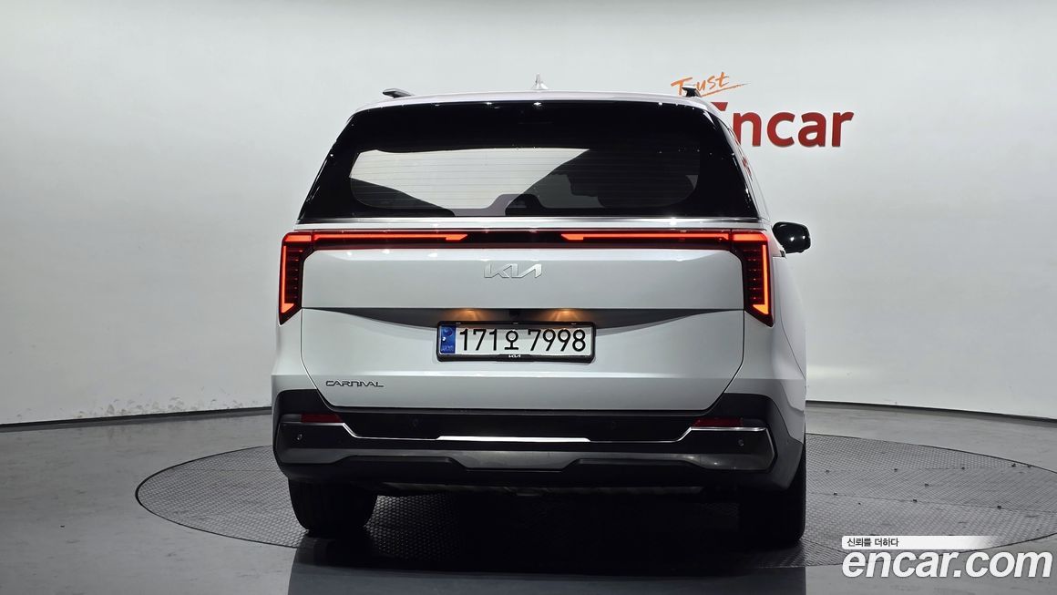 Kia Canival 2025
