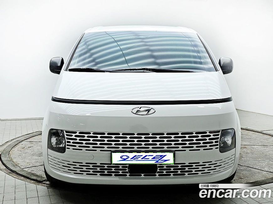 Hyundai Staria 2023