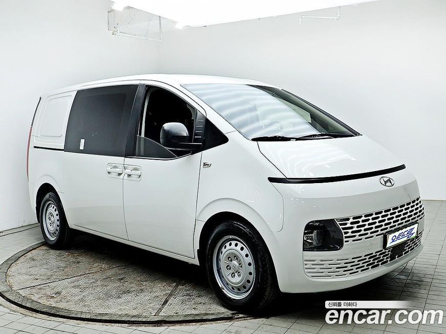 Hyundai Staria 2023