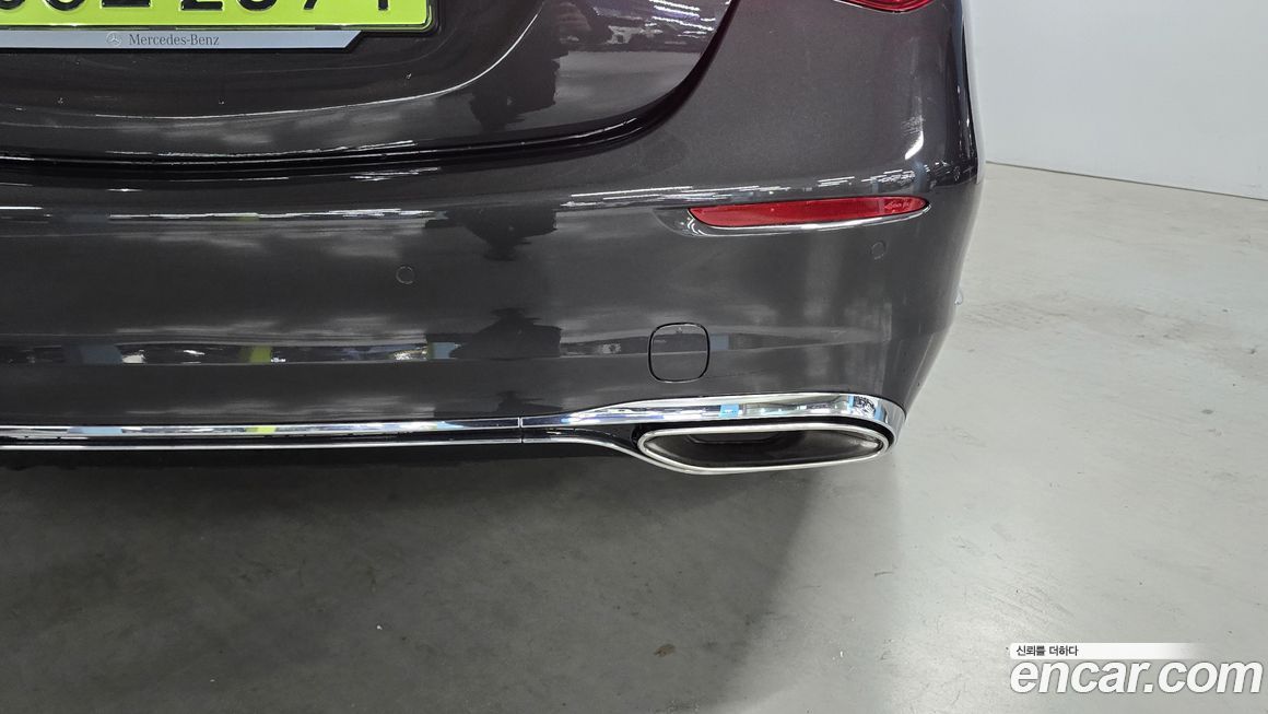 Mercedes-Benz S-Class 2025