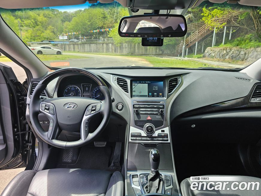 Hyundai Grandeur 2016