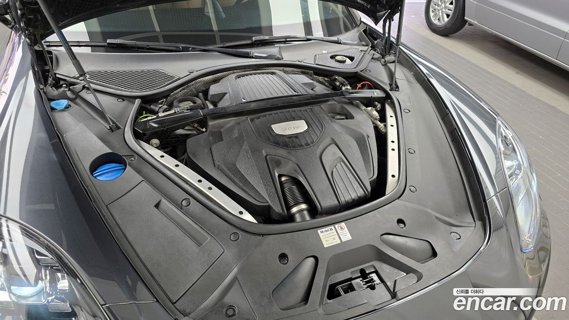 Porsche Panamera 2018