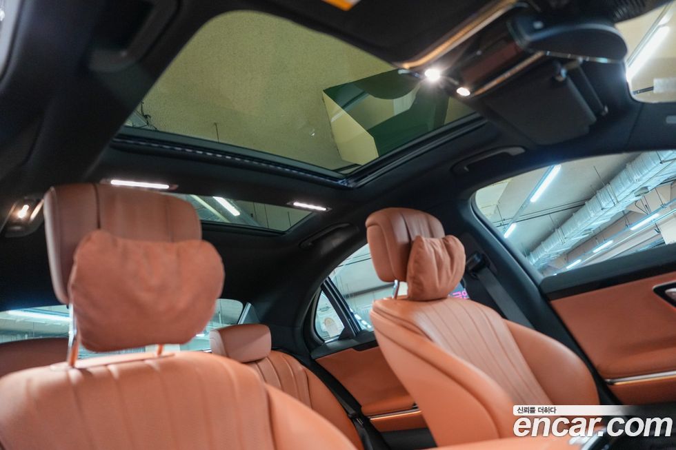 Mercedes-Benz S-Class 2025