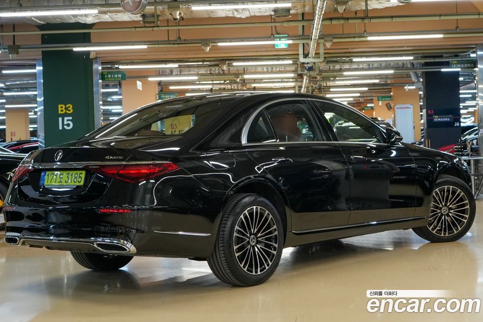 Mercedes-Benz S-Class 2025