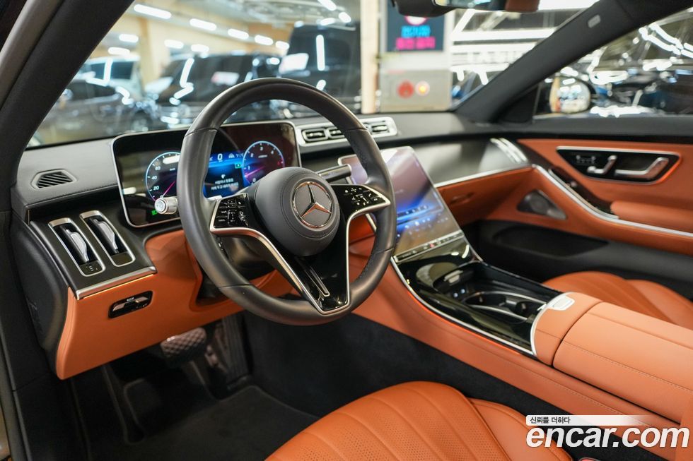 Mercedes-Benz S-Class 2025