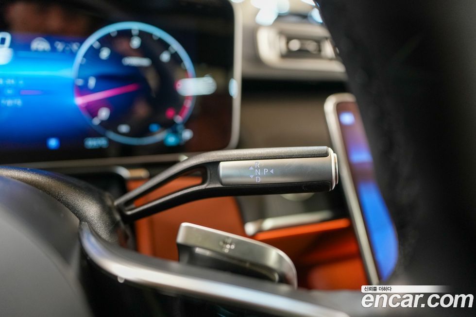 Mercedes-Benz S-Class 2025