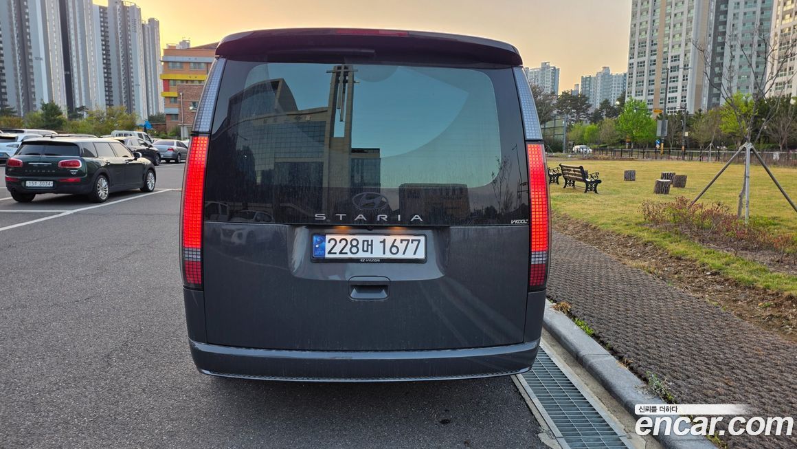 Hyundai Staria 2025