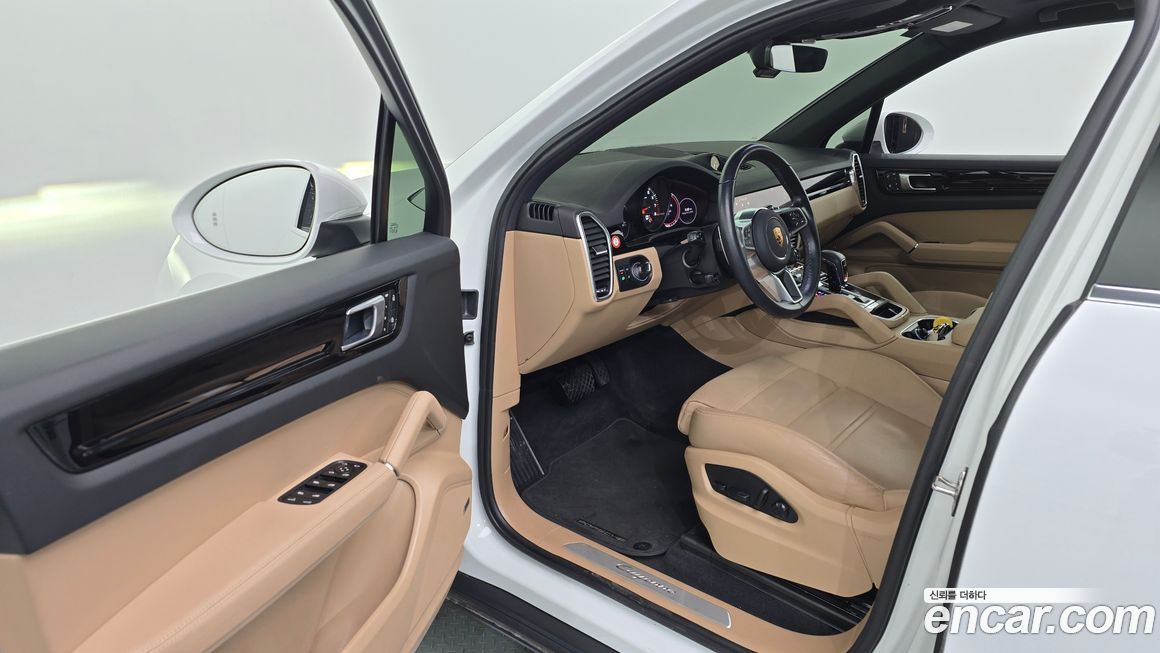 Porsche Cayenne 2022