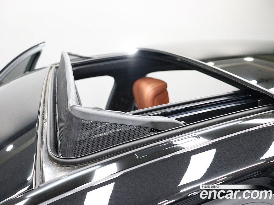 Mercedes-Benz S-Class 2023