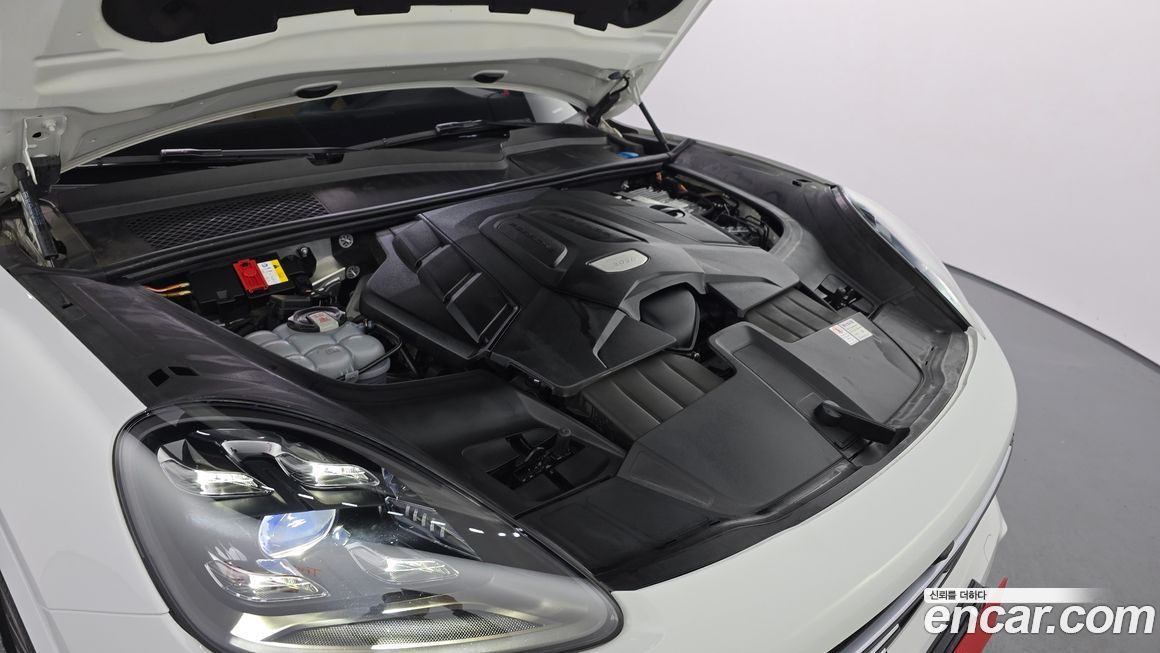 Porsche Cayenne 2022