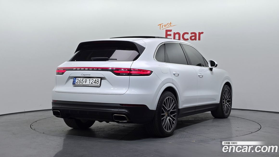 Porsche Cayenne 2022