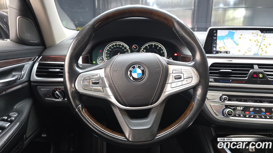 BMW 7-Series 2016