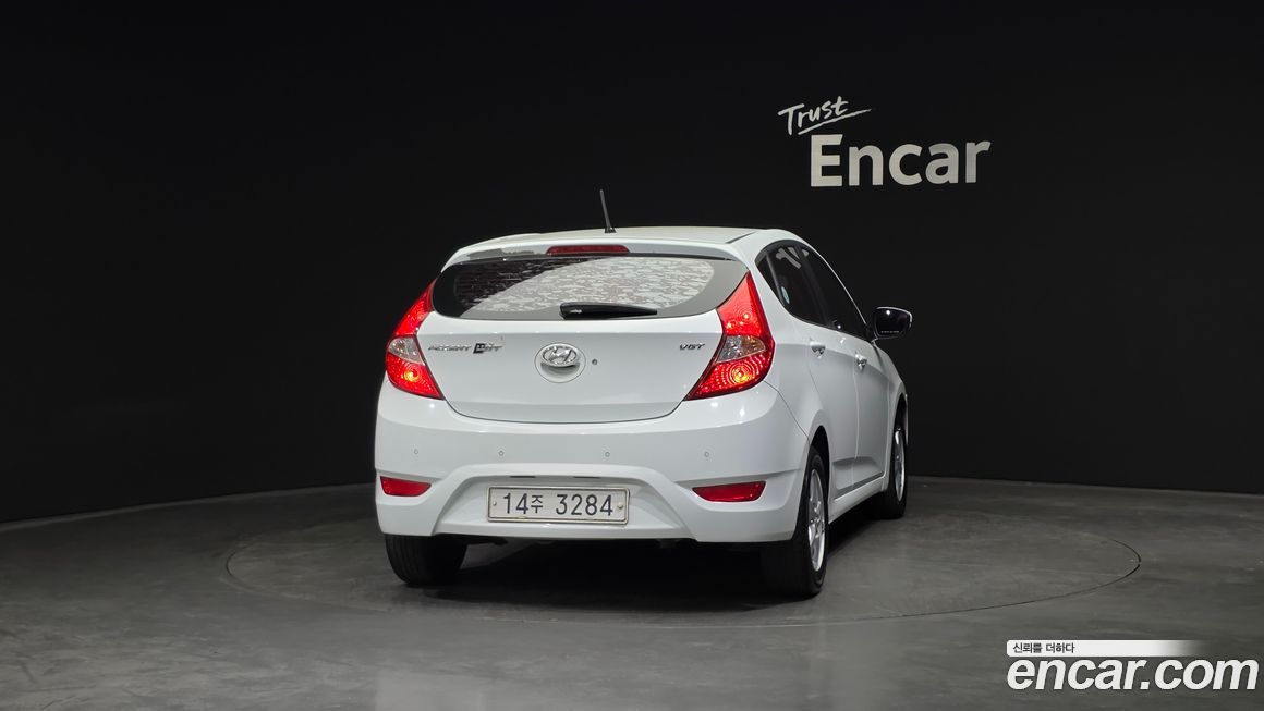 Hyundai Accent 2012