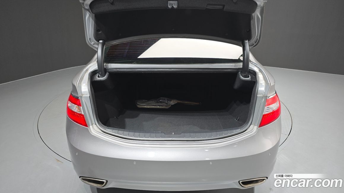 Hyundai Grandeur 2012