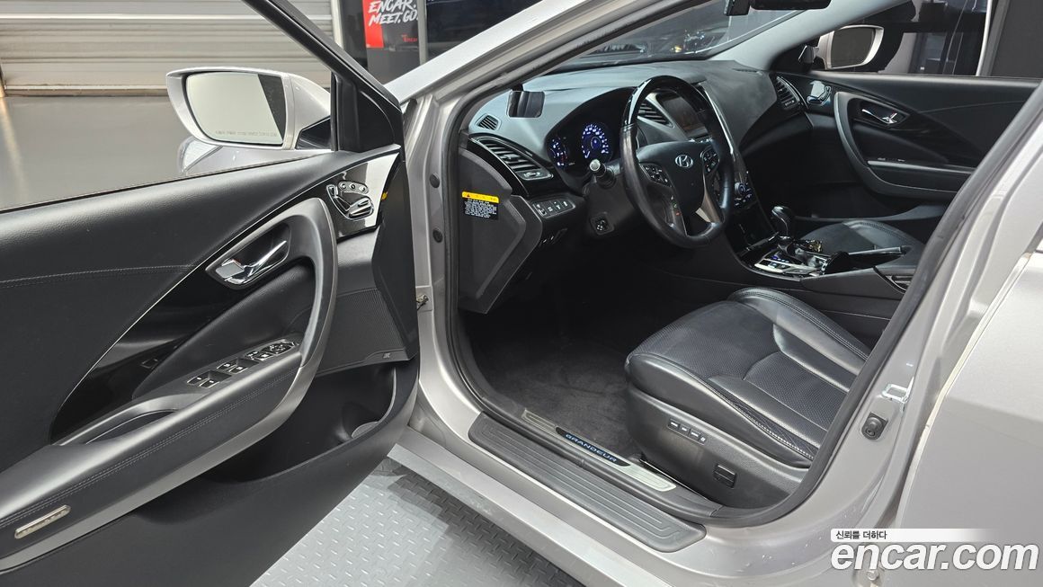 Hyundai Grandeur 2012