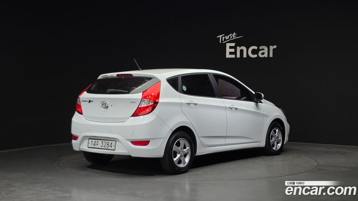 Hyundai Accent 2012