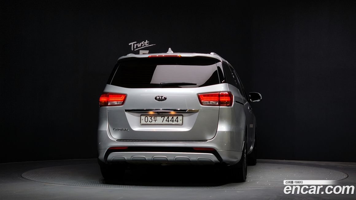 Kia Canival 2017
