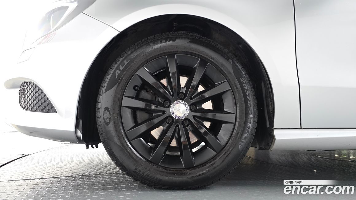 Mercedes-Benz A-Class 2014