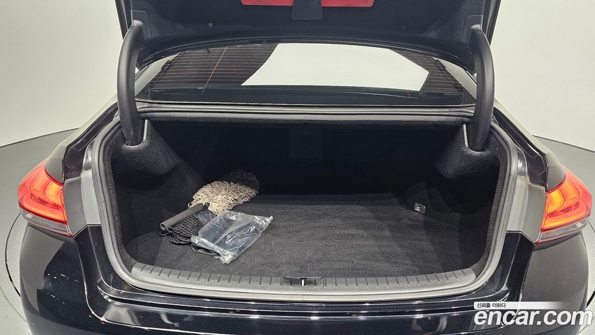 Hyundai Genesis 2016