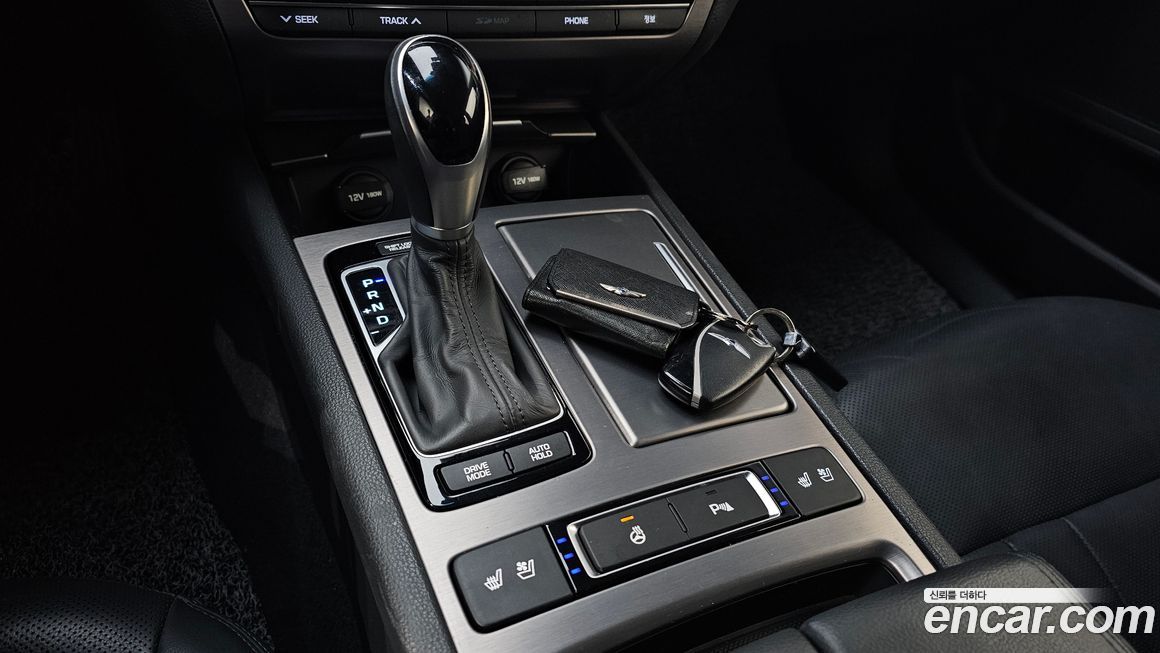 Hyundai Genesis 2016