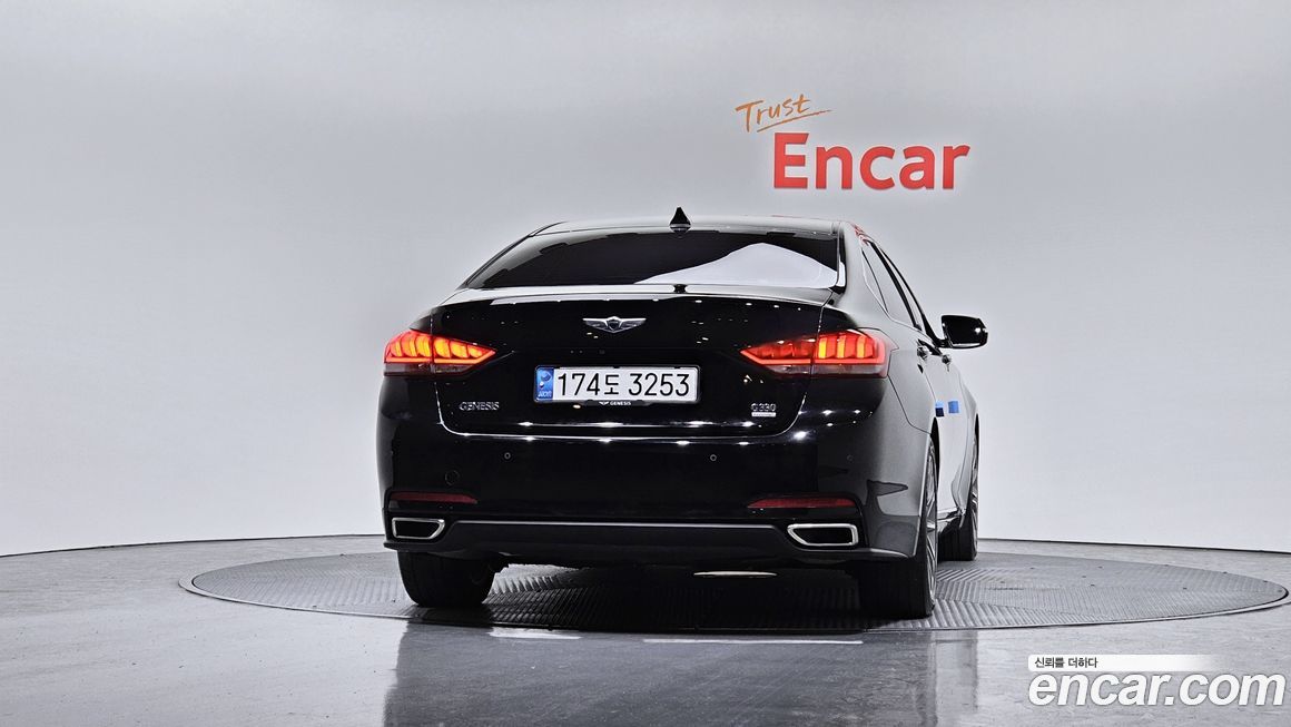 Hyundai Genesis 2016