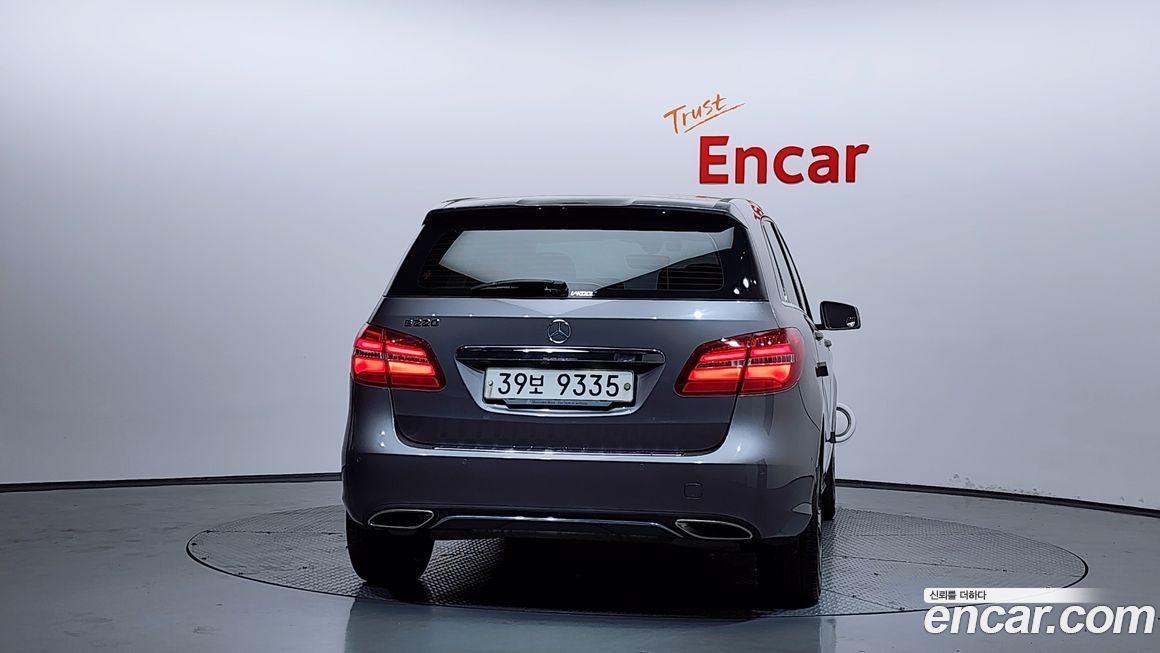 Mercedes-Benz B-Class 2018