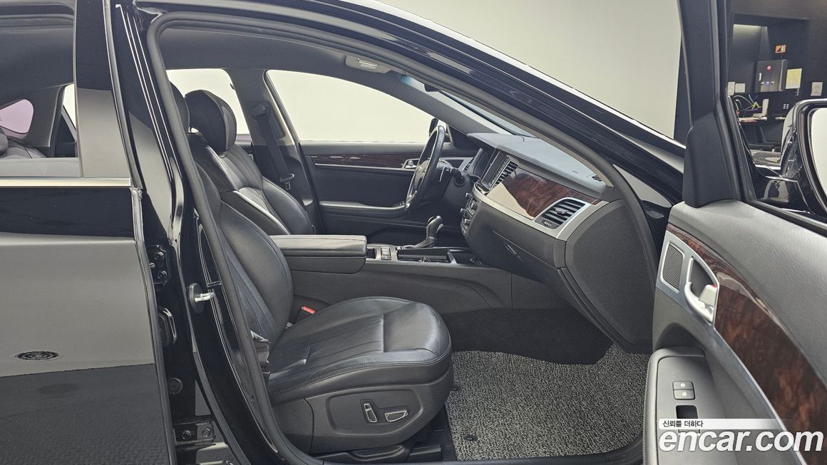 Hyundai Genesis 2016