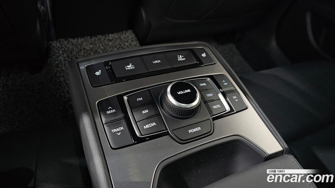 Hyundai Genesis 2016