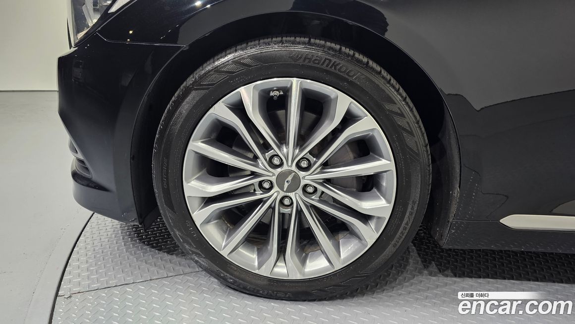 Hyundai Genesis 2016