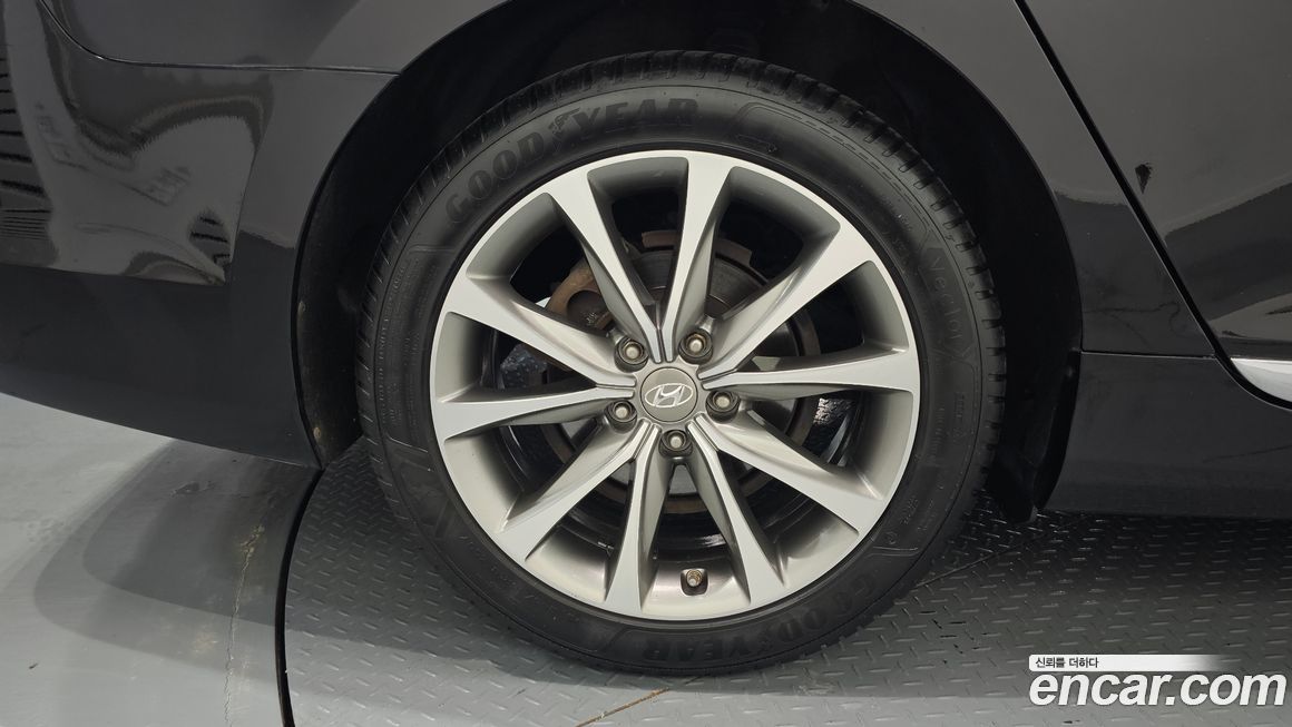 Hyundai Grandeur 2015