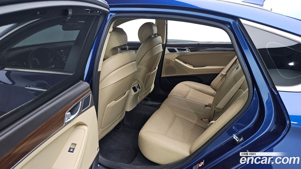 Hyundai Genesis 2016