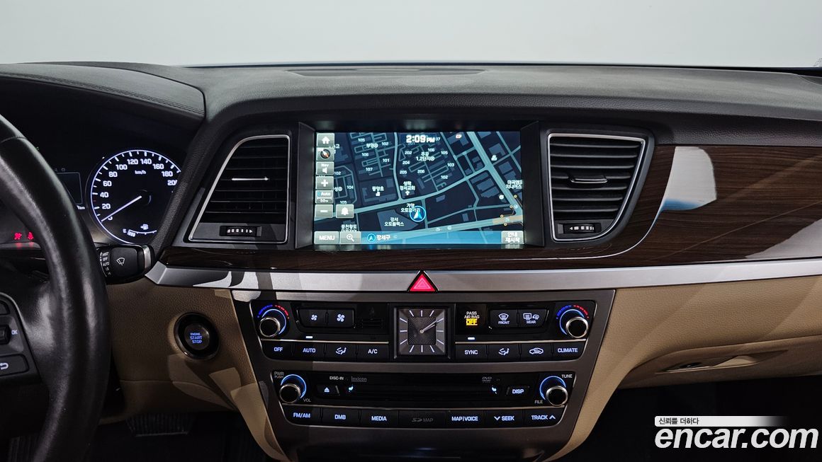 Hyundai Genesis 2016