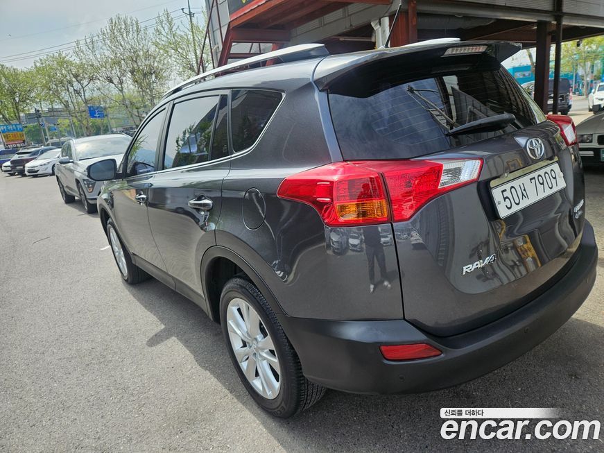 Toyota RAV4 2015