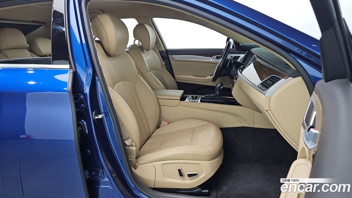 Hyundai Genesis 2016