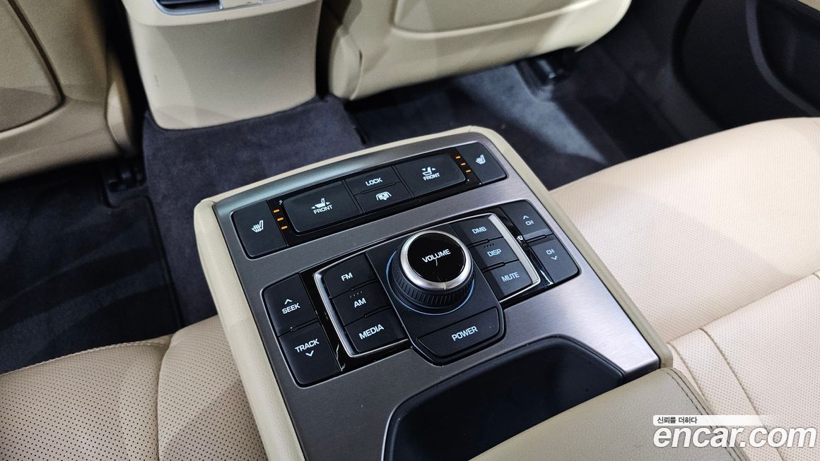 Hyundai Genesis 2016