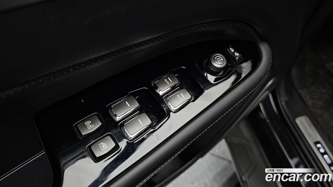 KG_Mobility_Ssangyong Rexton 2018