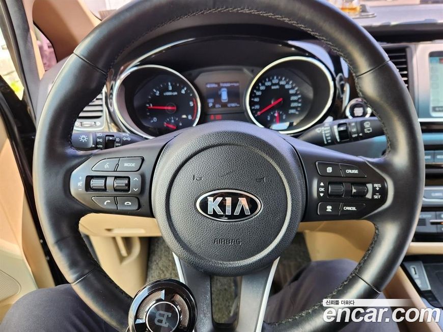 Kia Canival 2019