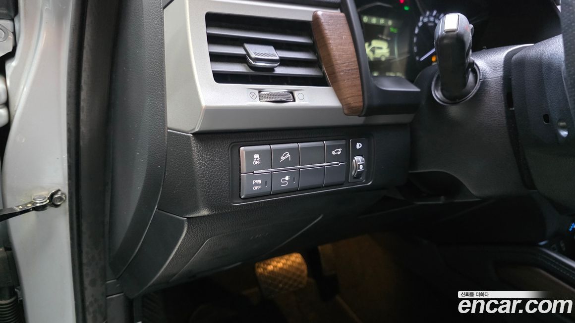 KG_Mobility_Ssangyong Rexton 2018