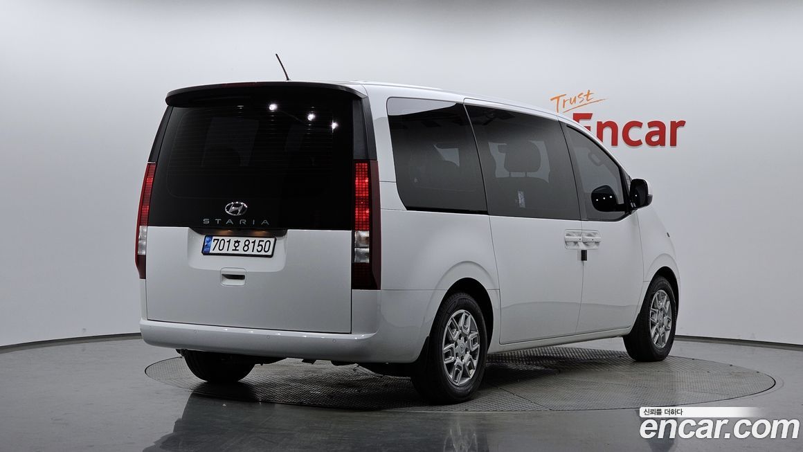 Hyundai Staria 2023