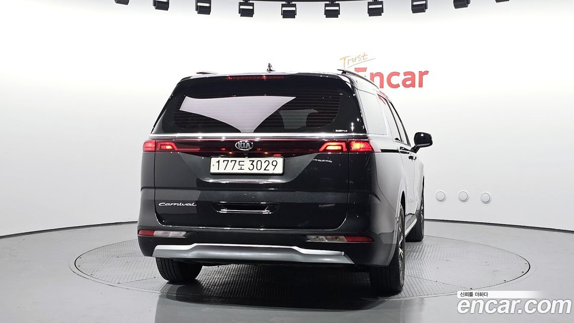 Kia Canival 2021