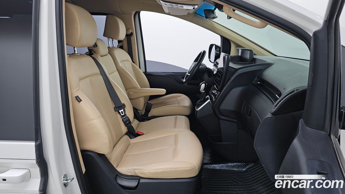 Hyundai Staria 2023