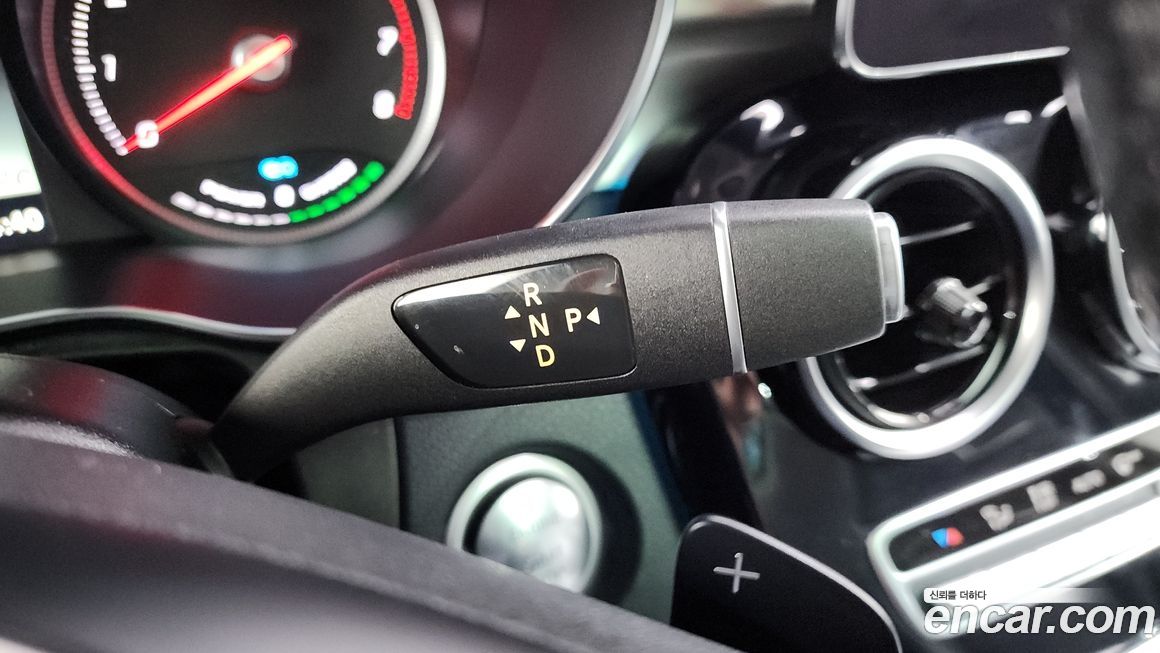 Mercedes-Benz GLC-Class 2019