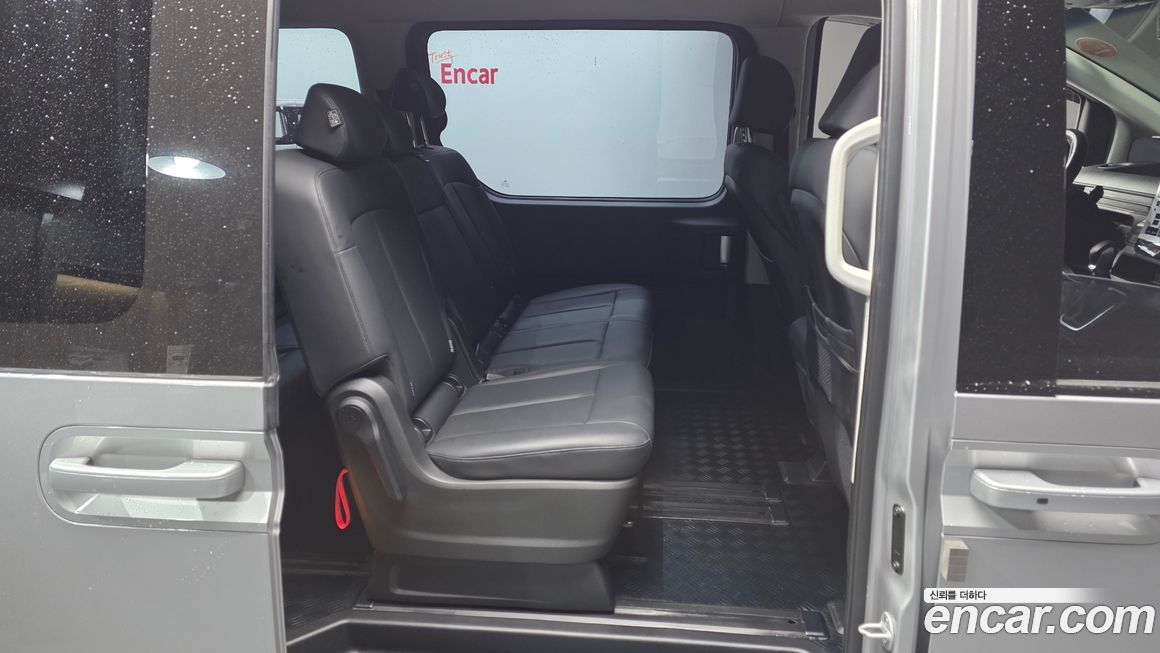 Hyundai Staria 2025